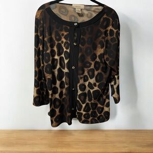 Diana Belle Womens Top Size L  Animal Print with Decorative Button Closure